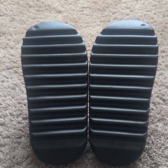 Yeezy YS-01 Slides, BLACK, SIZE 8 main image 4